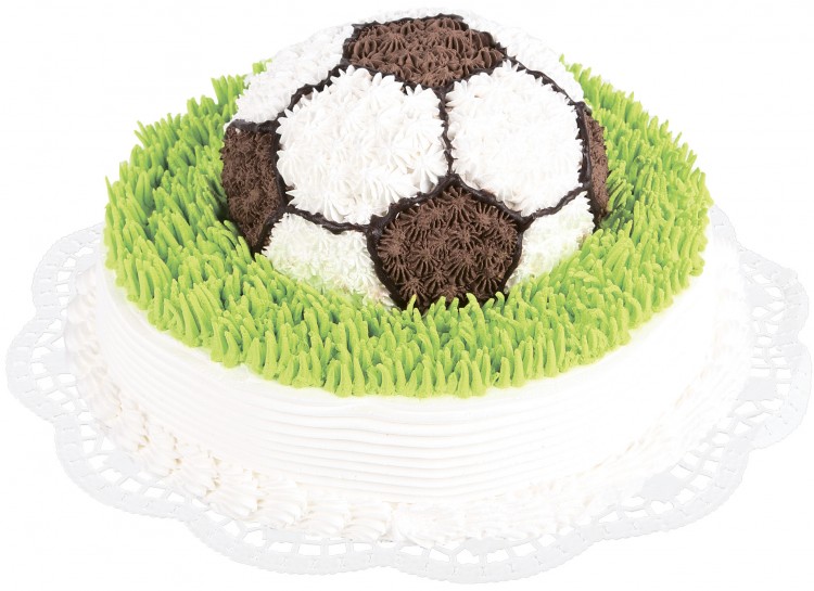 Торт в виде футбольного мяча кремом