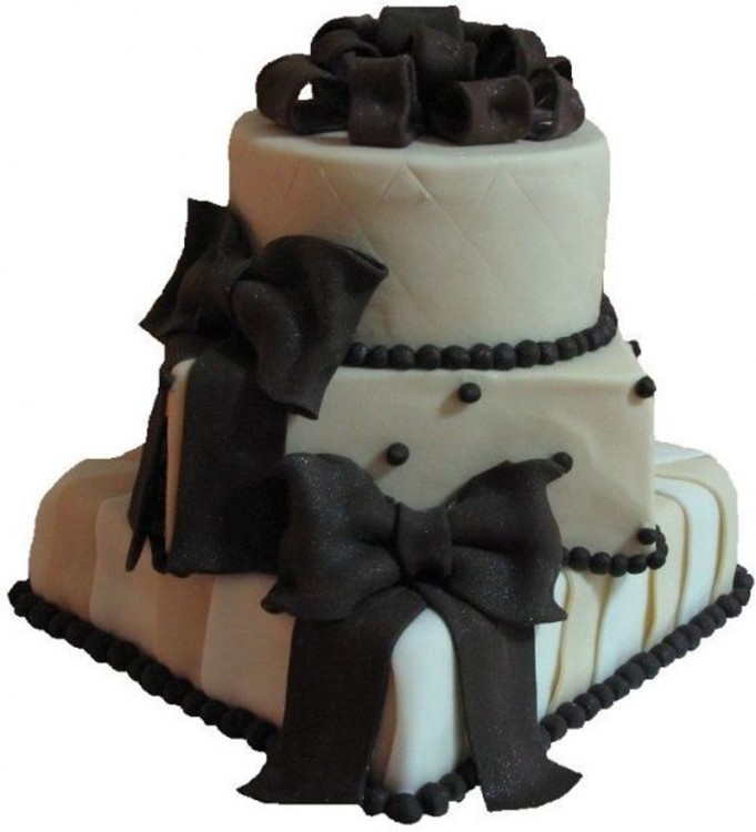 Свадебный торт с лентой