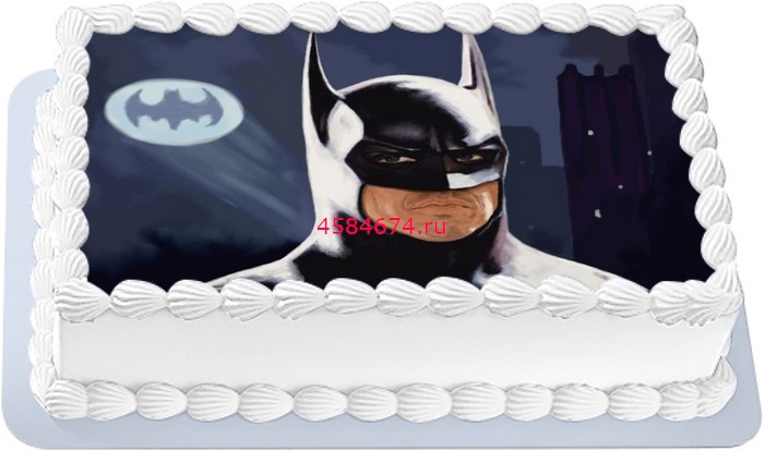 Торт со значком Бэтмена